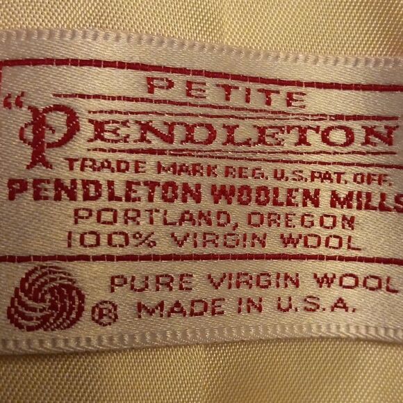 Petite Pendleton Cream colored Jacket - Picture 3 of 8
